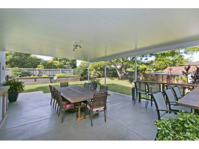 18 Peterson Street, Wellington Point QLD 4160