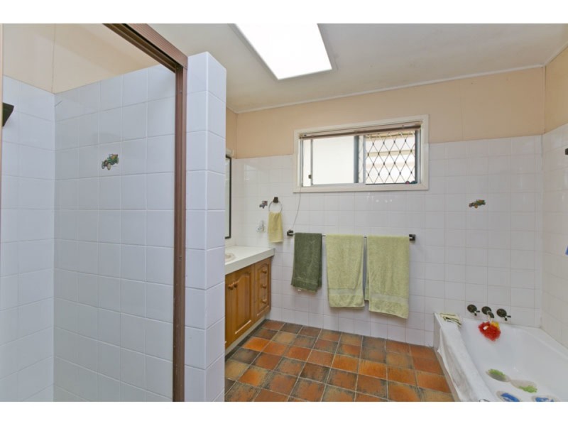 86 Charleton Street, Chandler QLD 4155