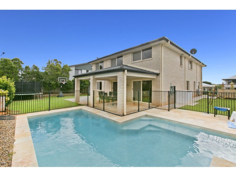 30 Huntly Place, Redland Bay QLD 4165