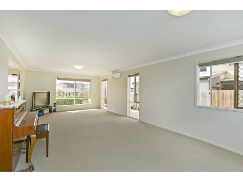 30 Huntly Place, Redland Bay QLD 4165