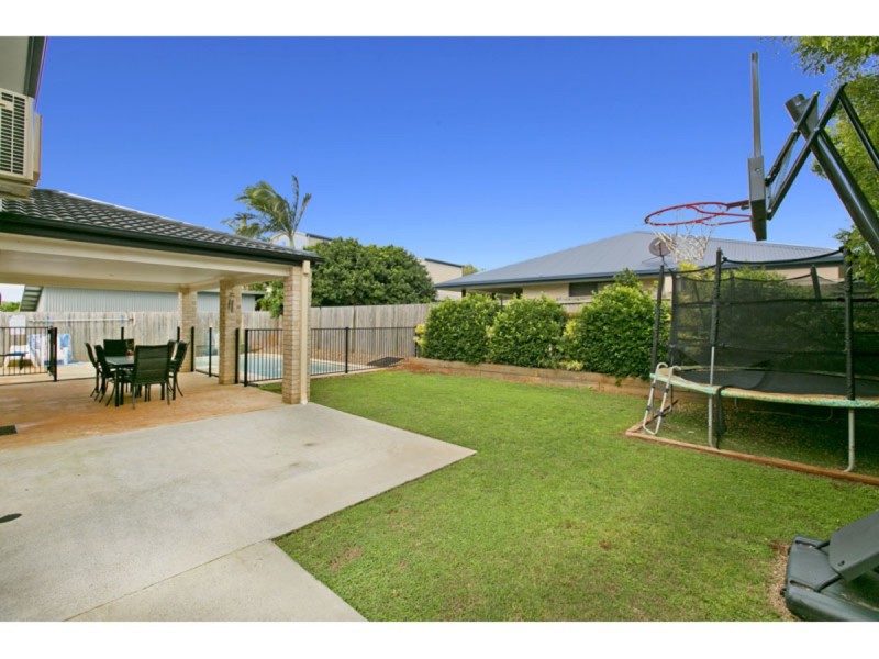 30 Huntly Place, Redland Bay QLD 4165