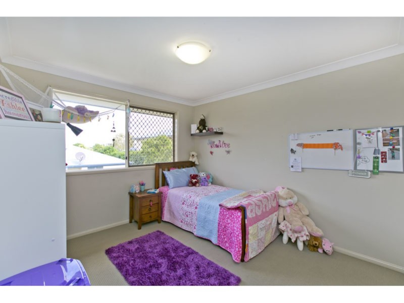 30 Huntly Place, Redland Bay QLD 4165