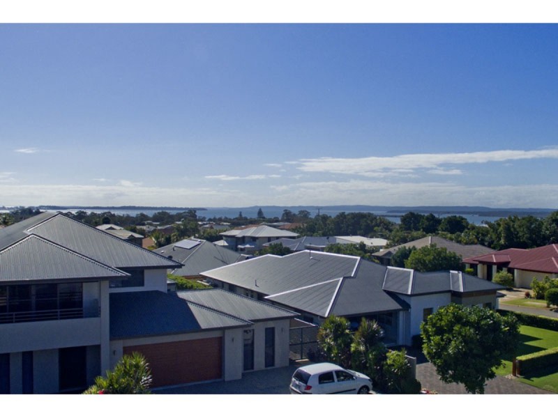 30 Huntly Place, Redland Bay QLD 4165