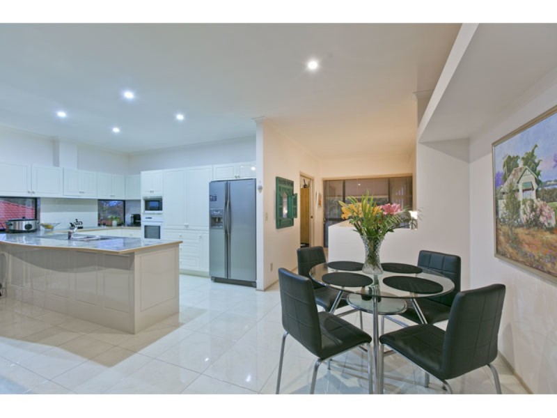 9 Kooringa Avenue, Cleveland QLD 4163