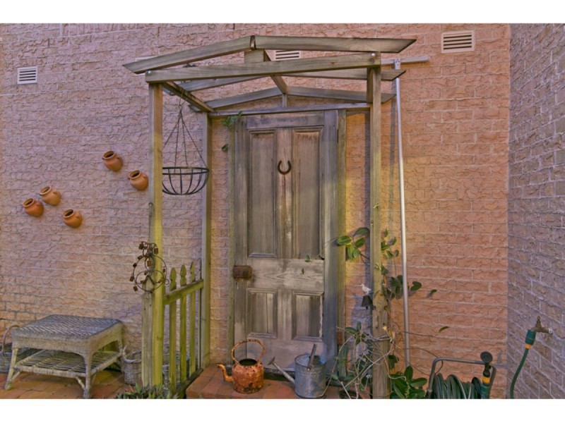 9 Kooringa Avenue, Cleveland QLD 4163