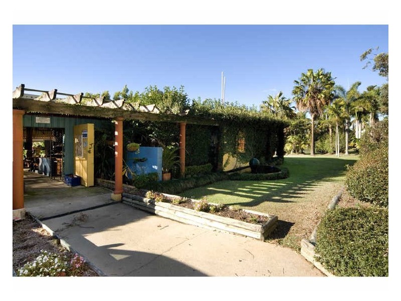 84 Kinross Road, Thornlands QLD 4164