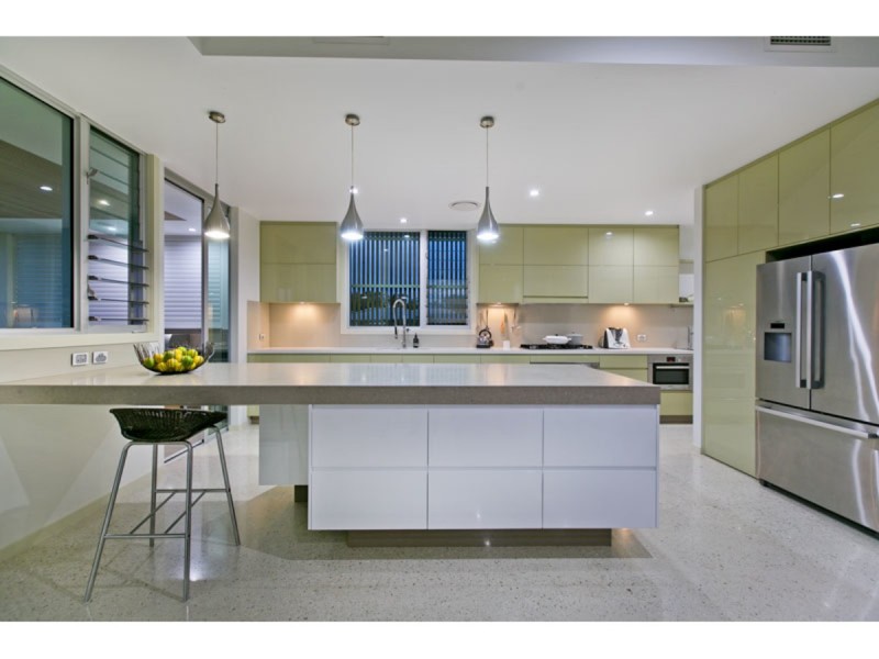 8 Sand Street, Raby Bay QLD 4163