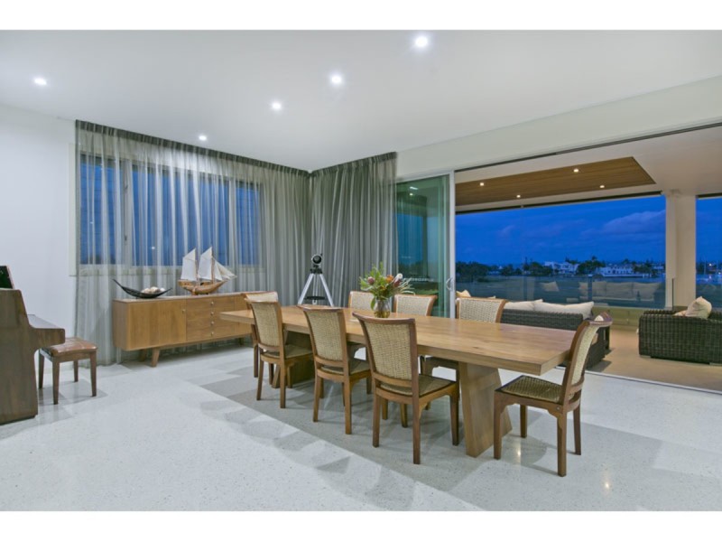 8 Sand Street, Raby Bay QLD 4163