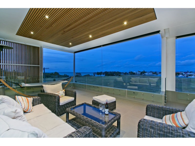 8 Sand Street, Raby Bay QLD 4163