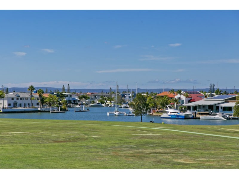 8 Sand Street, Raby Bay QLD 4163