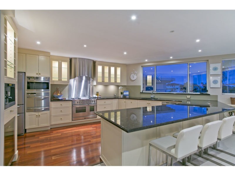 23-25 Voyagers Court, Raby Bay QLD 4163