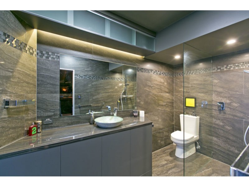 23-25 Voyagers Court, Raby Bay QLD 4163