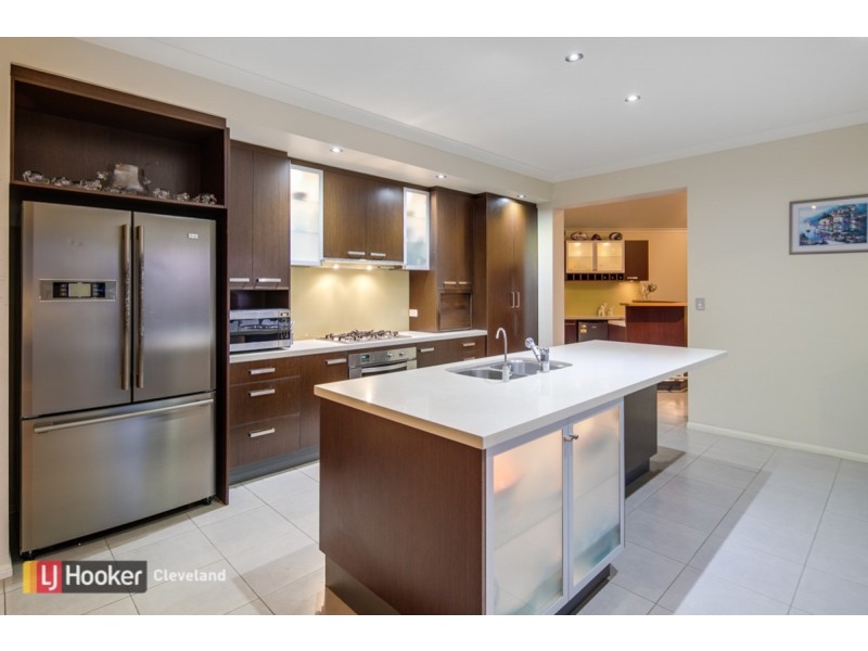 27 Mako Avenue, Birkdale QLD 4159