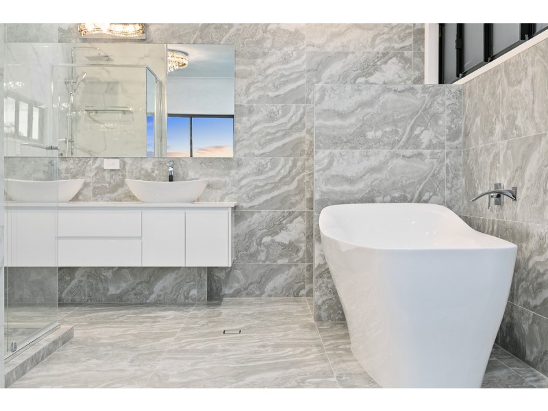 285 Main Road, Wellington Point QLD 4160