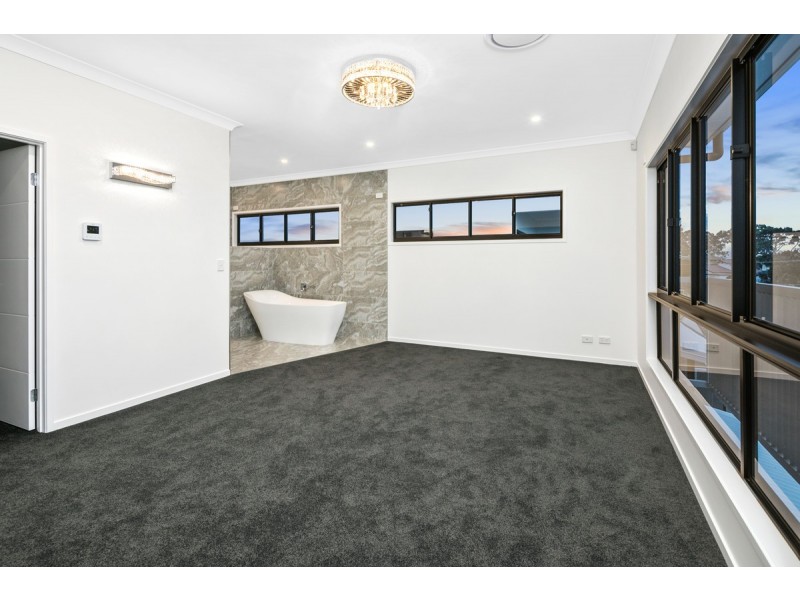 285 Main Road, Wellington Point QLD 4160