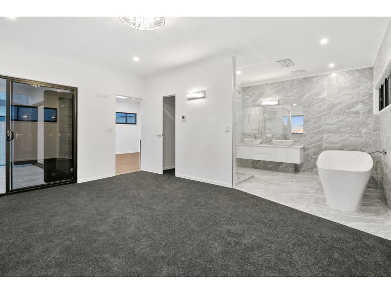 285 Main Road, Wellington Point QLD 4160