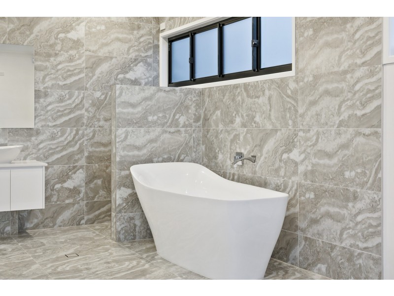 285 Main Road, Wellington Point QLD 4160