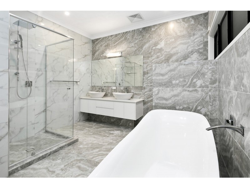 285 Main Road, Wellington Point QLD 4160