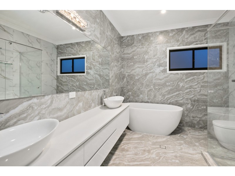 285 Main Road, Wellington Point QLD 4160