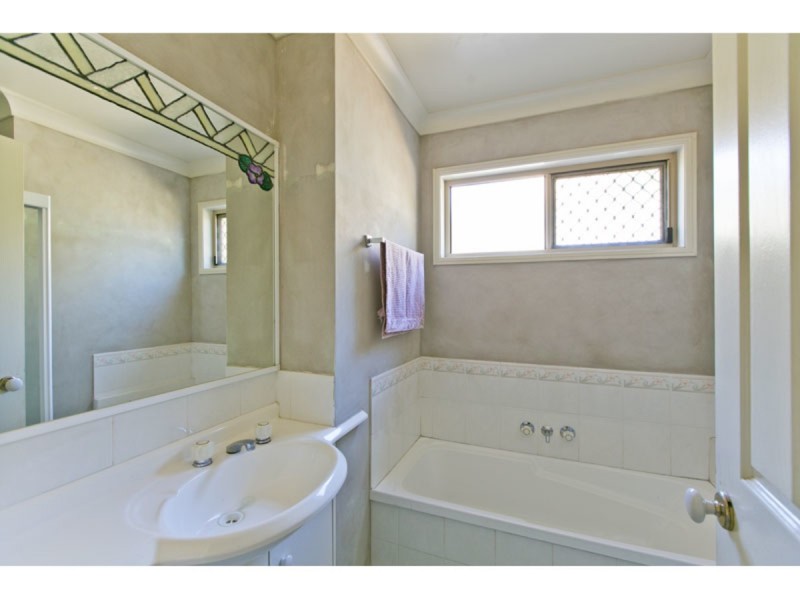 16 Shiraz Street, Thornlands QLD 4164