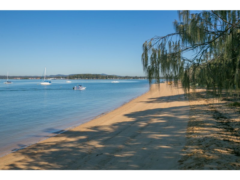 23 Capembah Street, Coochiemudlo Island QLD 4184