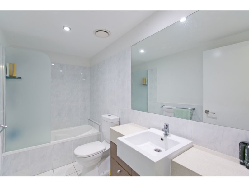 15/150 Middle Street, Cleveland QLD 4163