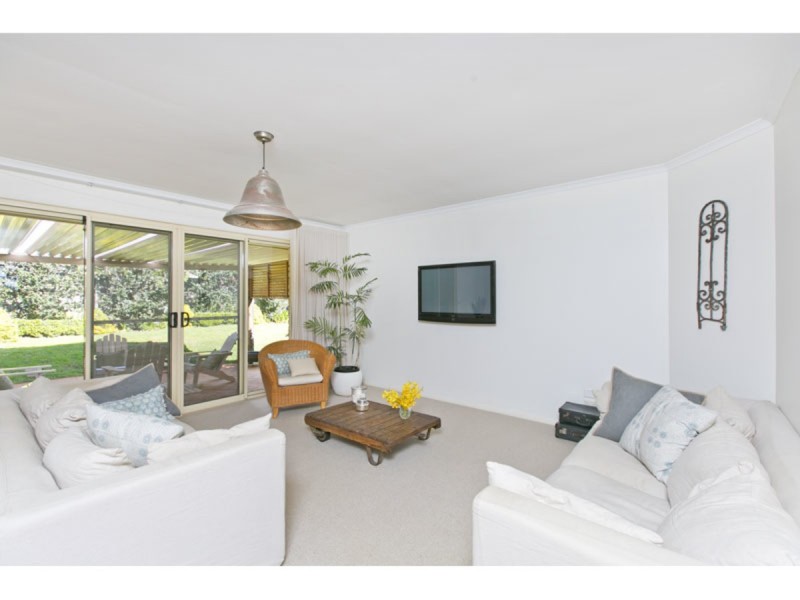2 Braemar Court, Redland Bay QLD 4165