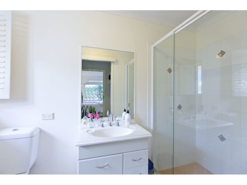 2 Braemar Court, Redland Bay QLD 4165