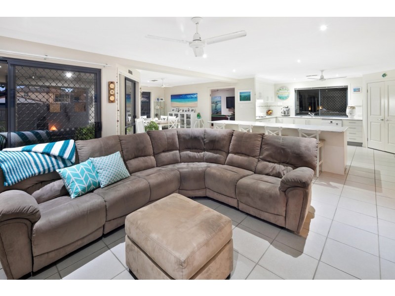 1 Wattle Street, Victoria Point QLD 4165