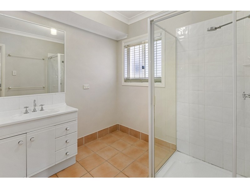 8 George Street, Ormiston QLD 4160