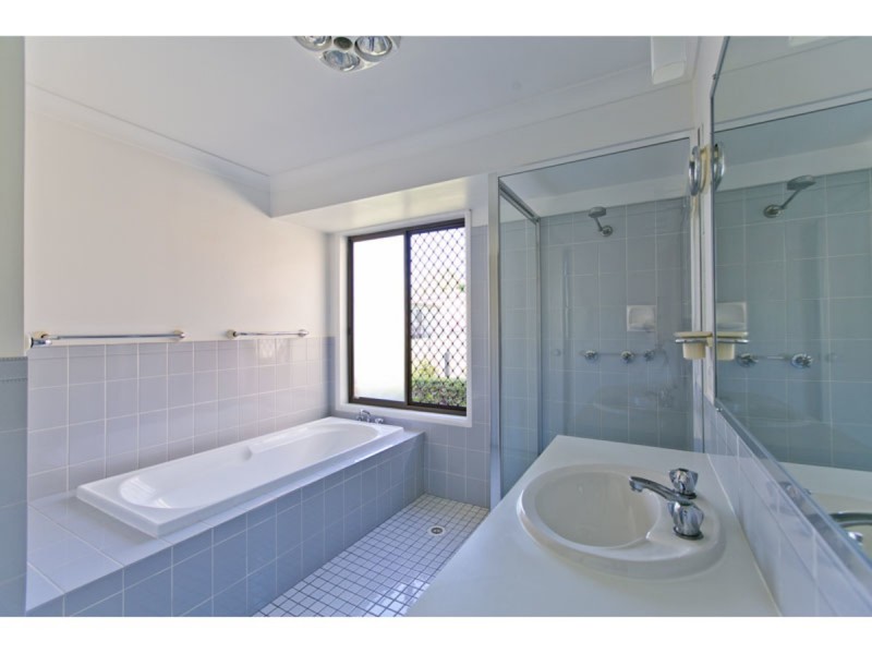 86 Smith Street, Cleveland QLD 4163