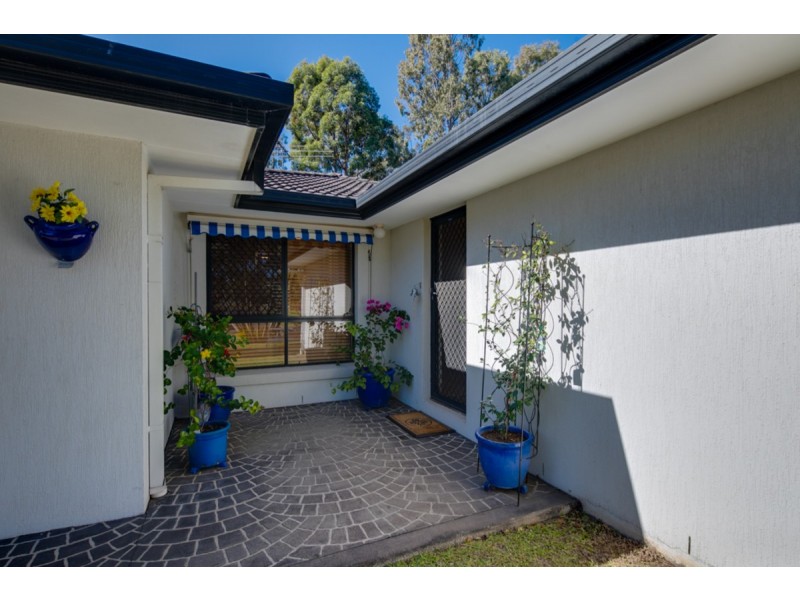 7 Pinelands Circuit, Redland Bay QLD 4165