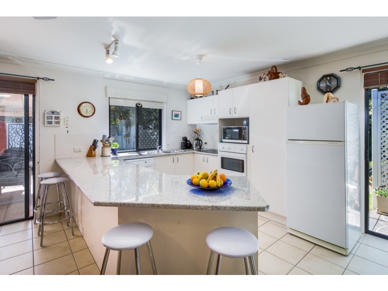 7 Pinelands Circuit, Redland Bay QLD 4165