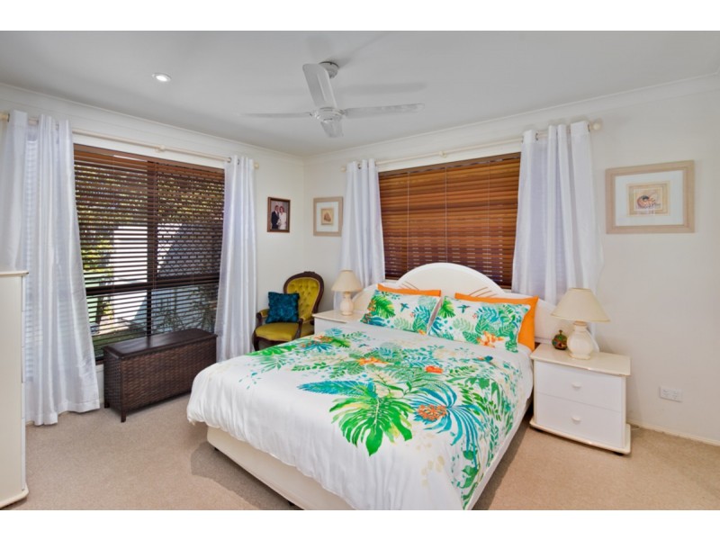 7 Pinelands Circuit, Redland Bay QLD 4165