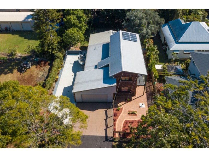 18 Fernbourne Road, Wellington Point QLD 4160