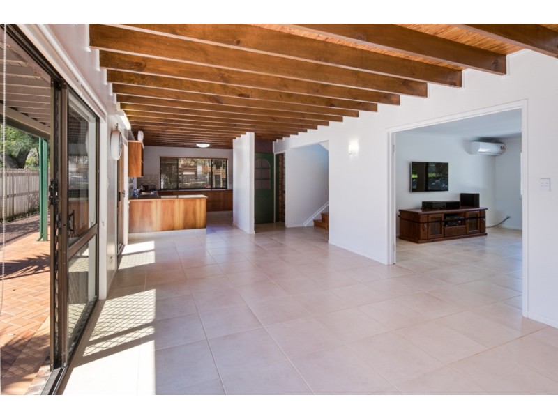 18 Fernbourne Road, Wellington Point QLD 4160