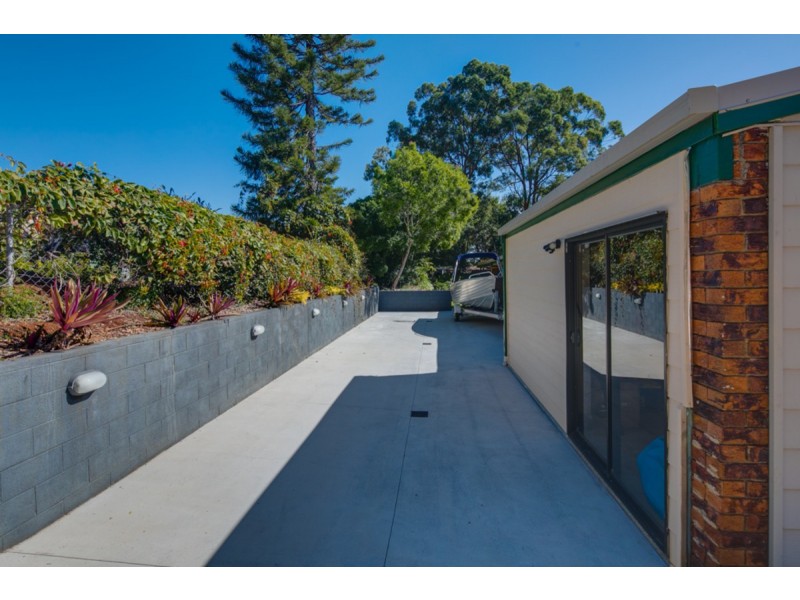 18 Fernbourne Road, Wellington Point QLD 4160