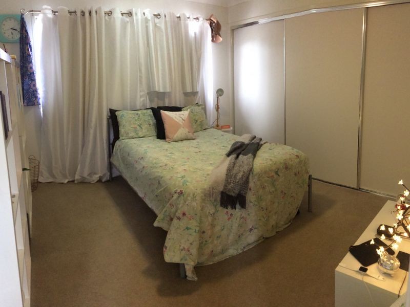 105 Broadwater Terrace, Redland Bay QLD 4165