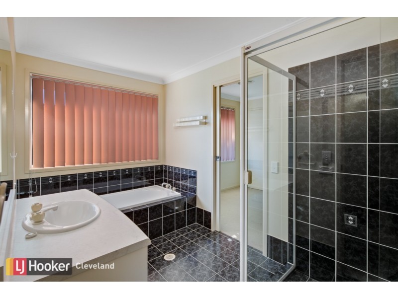 18 Lakefield Drive, Victoria Point QLD 4165