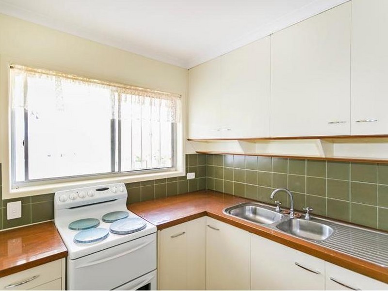 12 Warner Street, Wellington Point QLD 4160