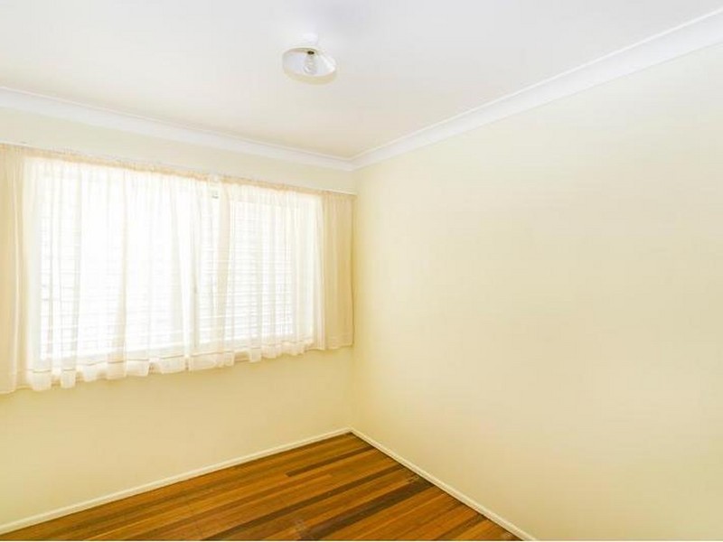 12 Warner Street, Wellington Point QLD 4160