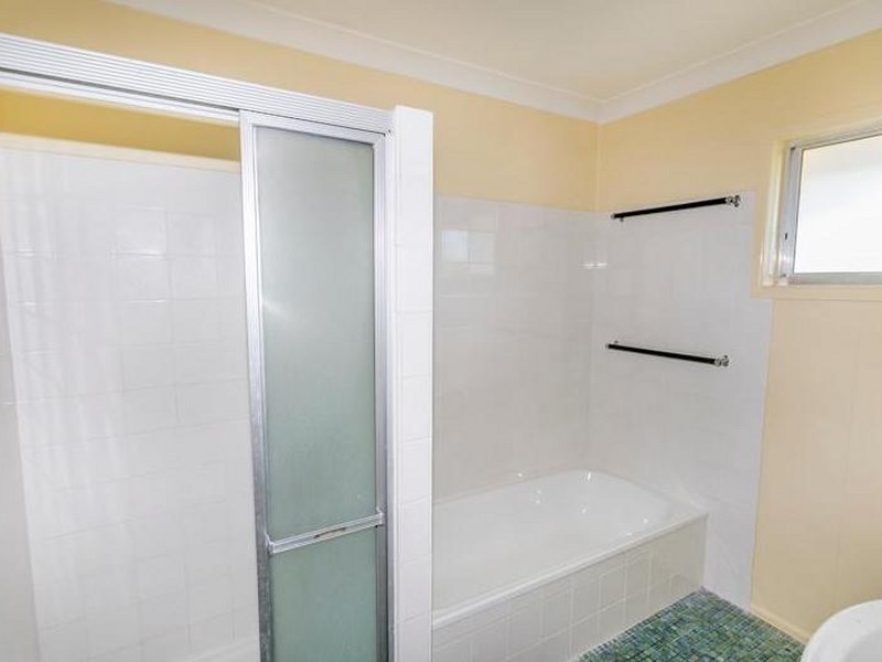 12 Warner Street, Wellington Point QLD 4160