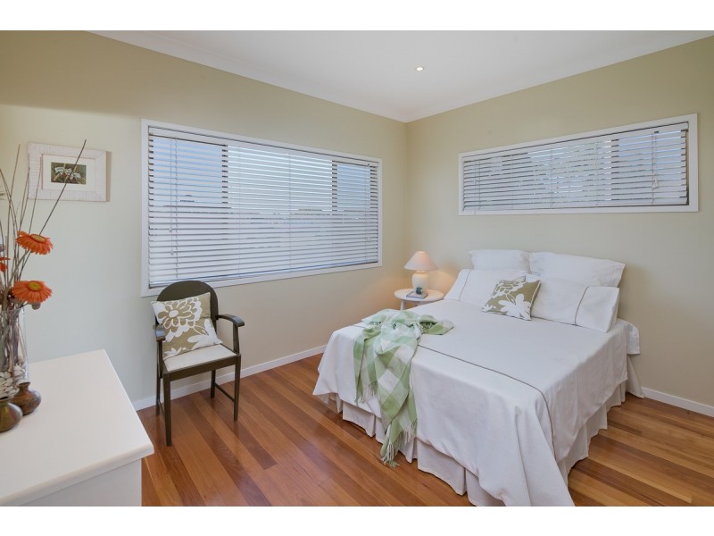 310 Bloomfield Street, Cleveland QLD 4163