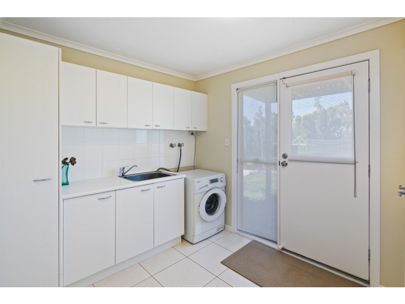 310 Bloomfield Street, Cleveland QLD 4163