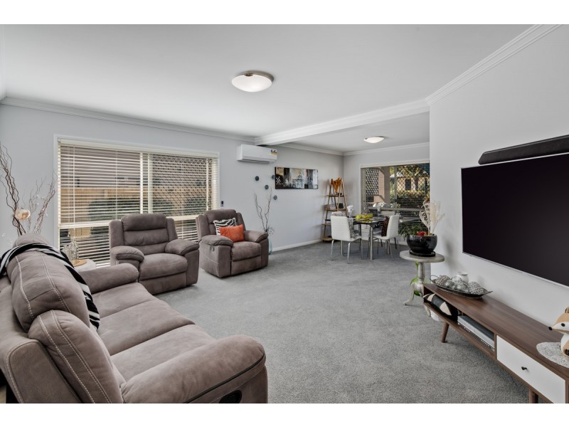 25 Penzance Drive, Redland Bay QLD 4165