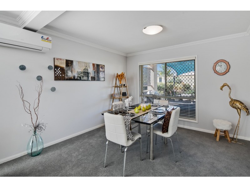 25 Penzance Drive, Redland Bay QLD 4165