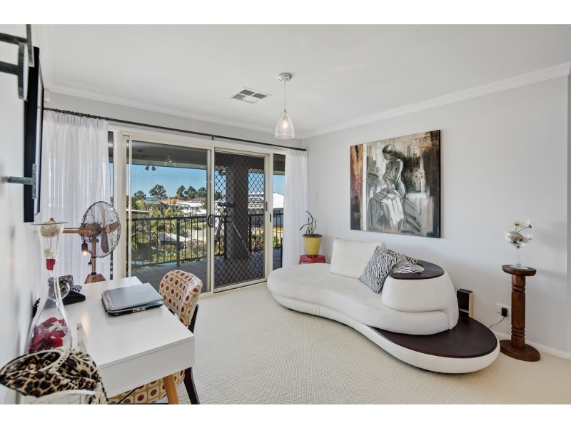 25 Penzance Drive, Redland Bay QLD 4165