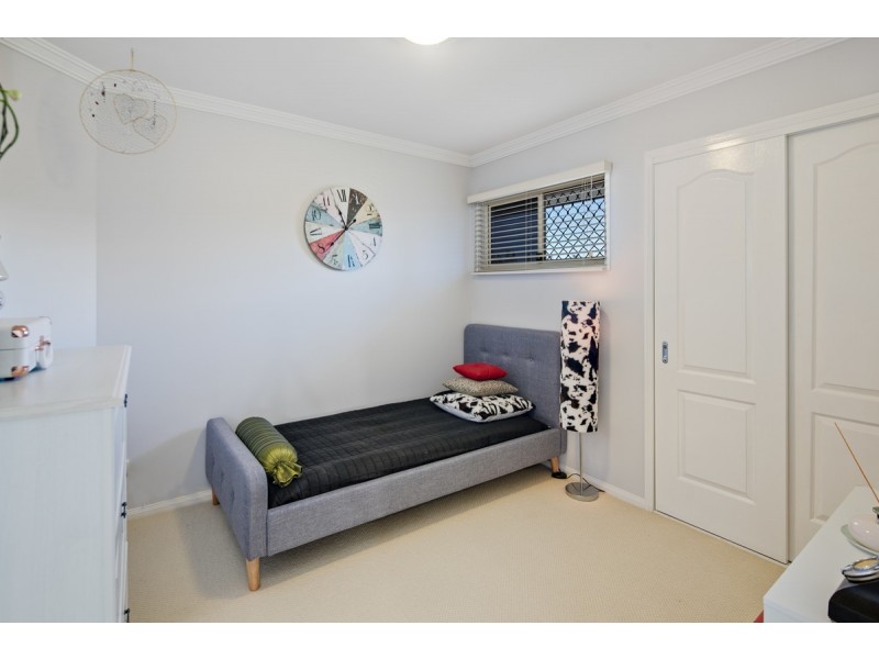 25 Penzance Drive, Redland Bay QLD 4165