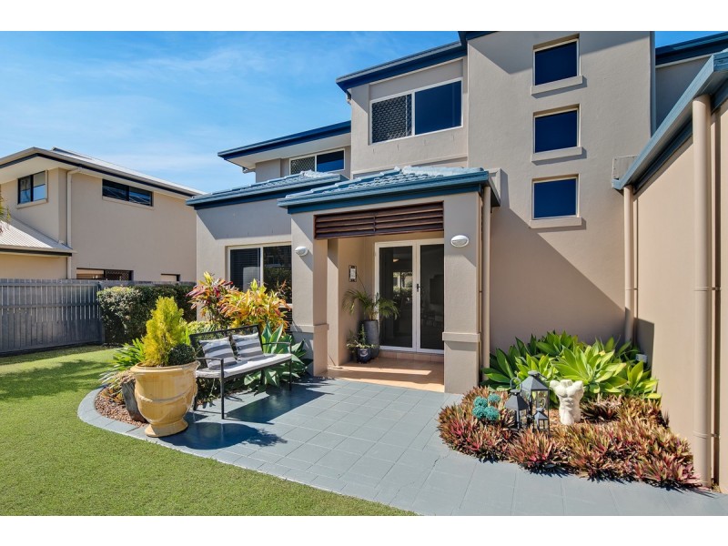 25 Penzance Drive, Redland Bay QLD 4165