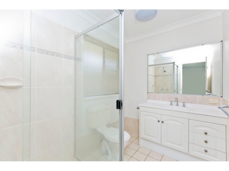 12 Discovery Place, Wellington Point QLD 4160